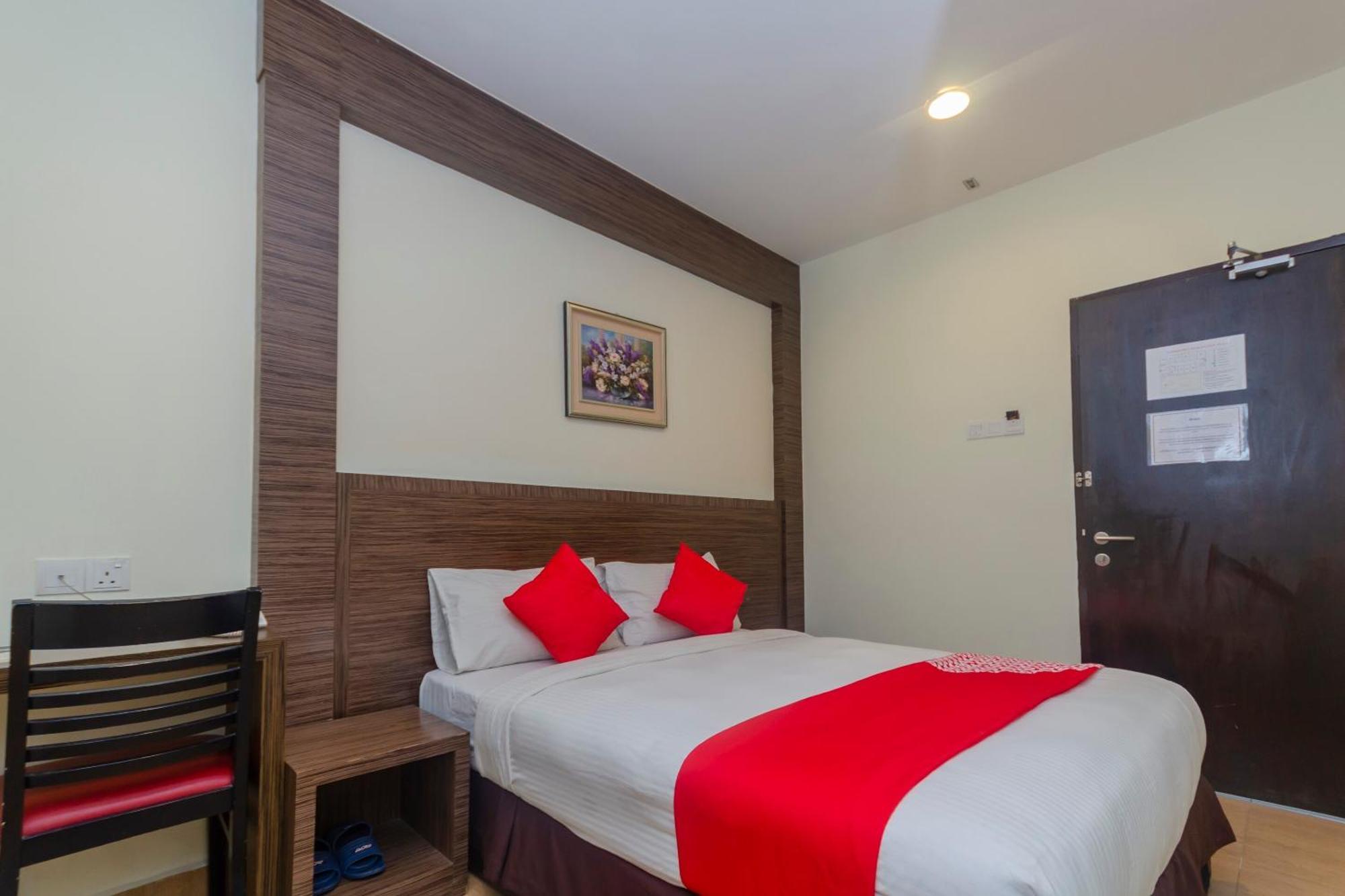 Super Oyo 596 The Vintage Hotel Johor Bahru Buitenkant foto