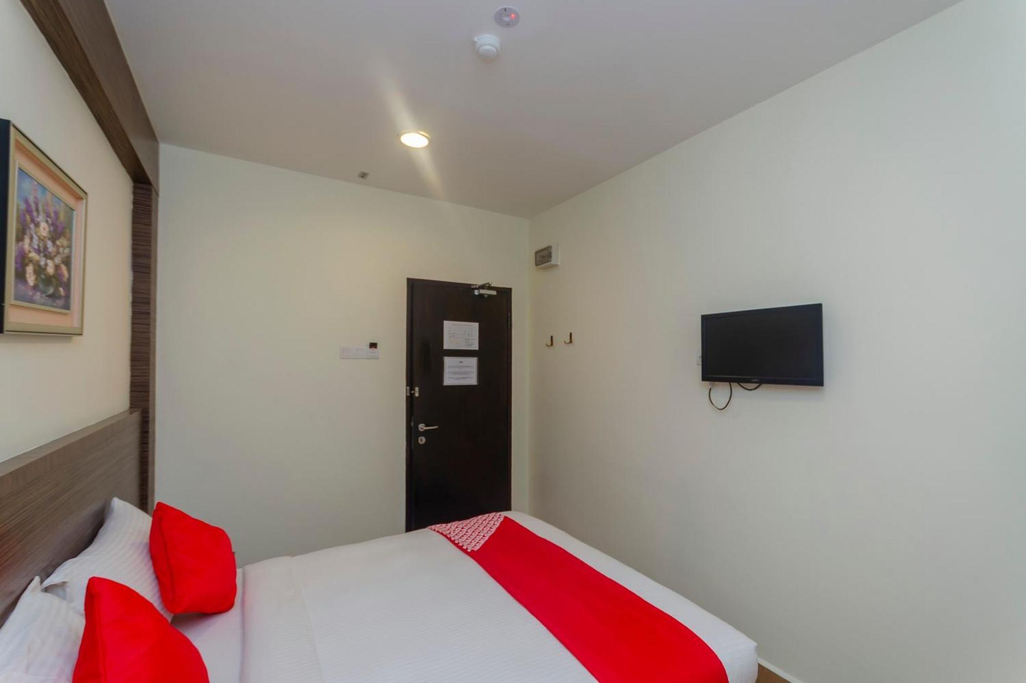 Super Oyo 596 The Vintage Hotel Johor Bahru Buitenkant foto