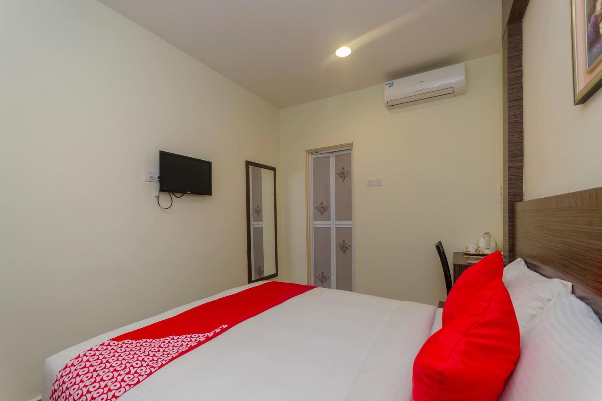 Super Oyo 596 The Vintage Hotel Johor Bahru Buitenkant foto